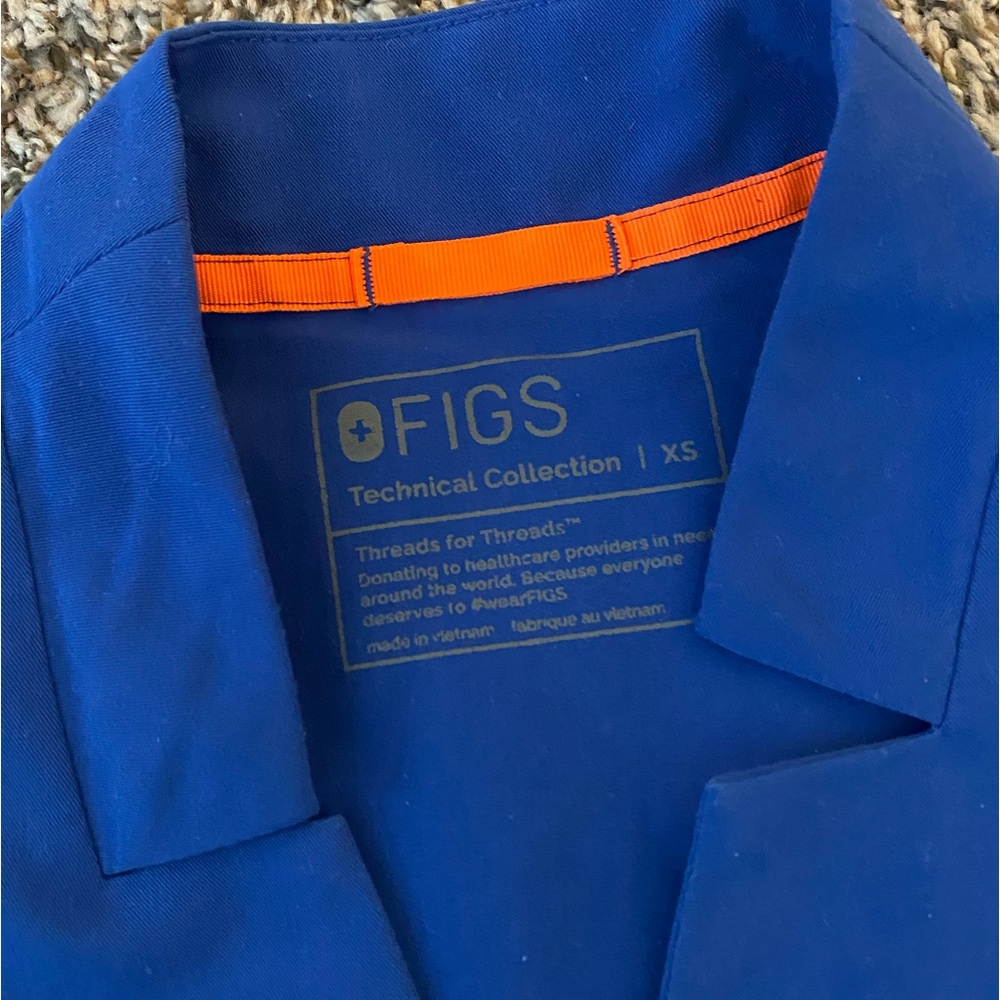 FIGS Royal Blue Scrubs Set xs